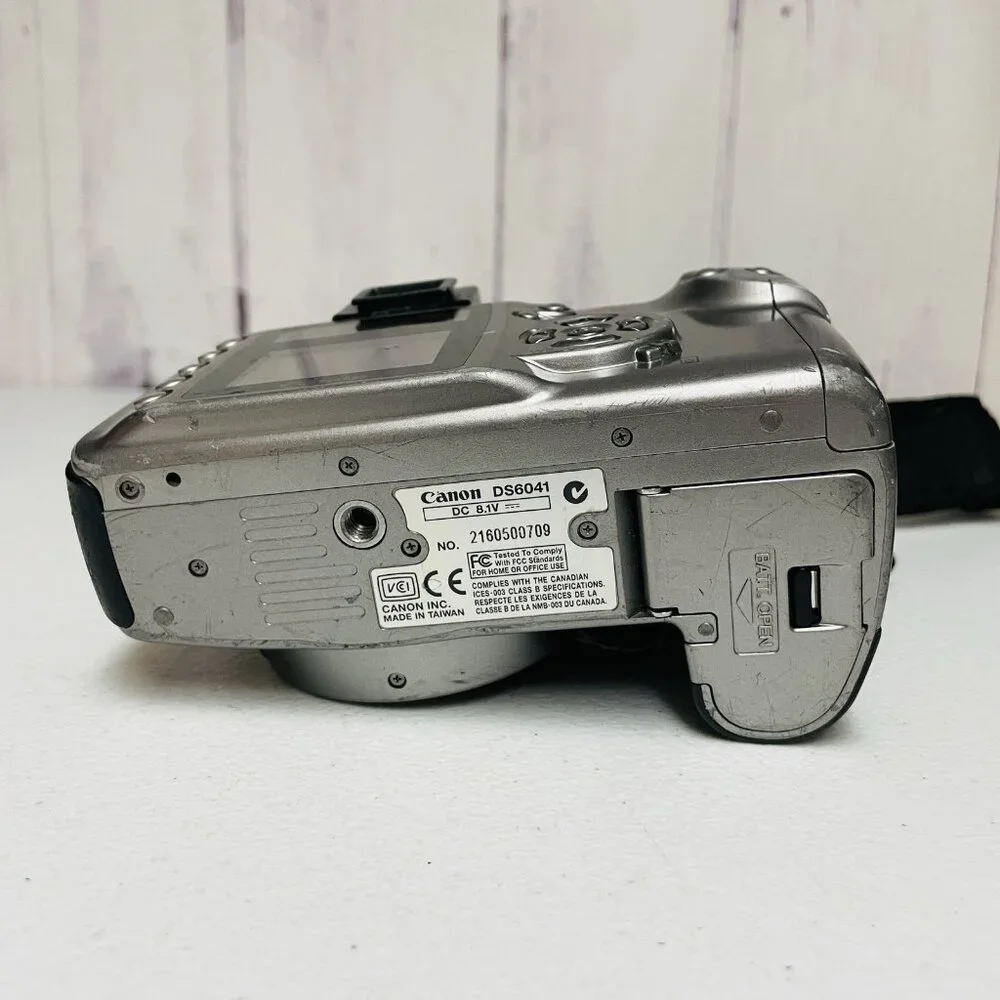 Canon EOS Digital Rebel 6.3MP DSLR DS6041 Camera Body Only With Battery